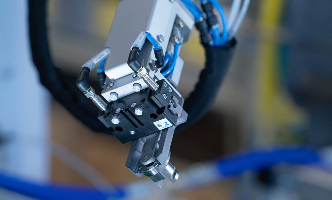 robomotion: Automatisierte Kollektor-Fertigung mit flexobot